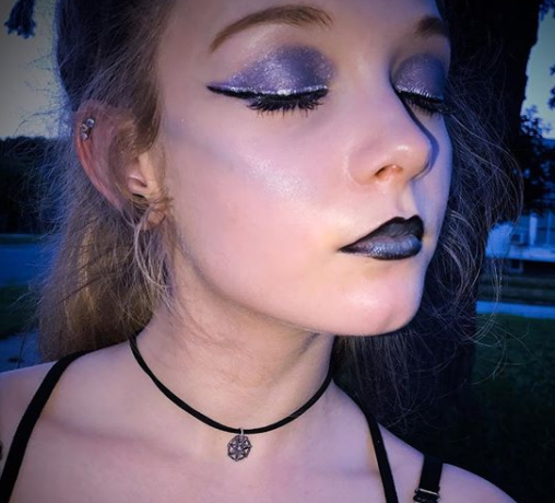A Galaxy Glam Makeup Look