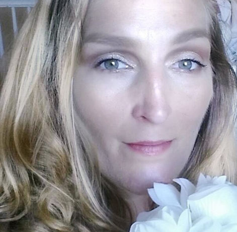 A Beautiful Natural Bridal Makeup Look